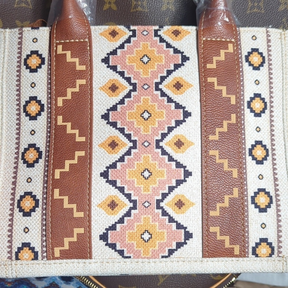 Wrangler Brown and Cream Patterned Tote Bag..Brand New - Picture 3 of 4